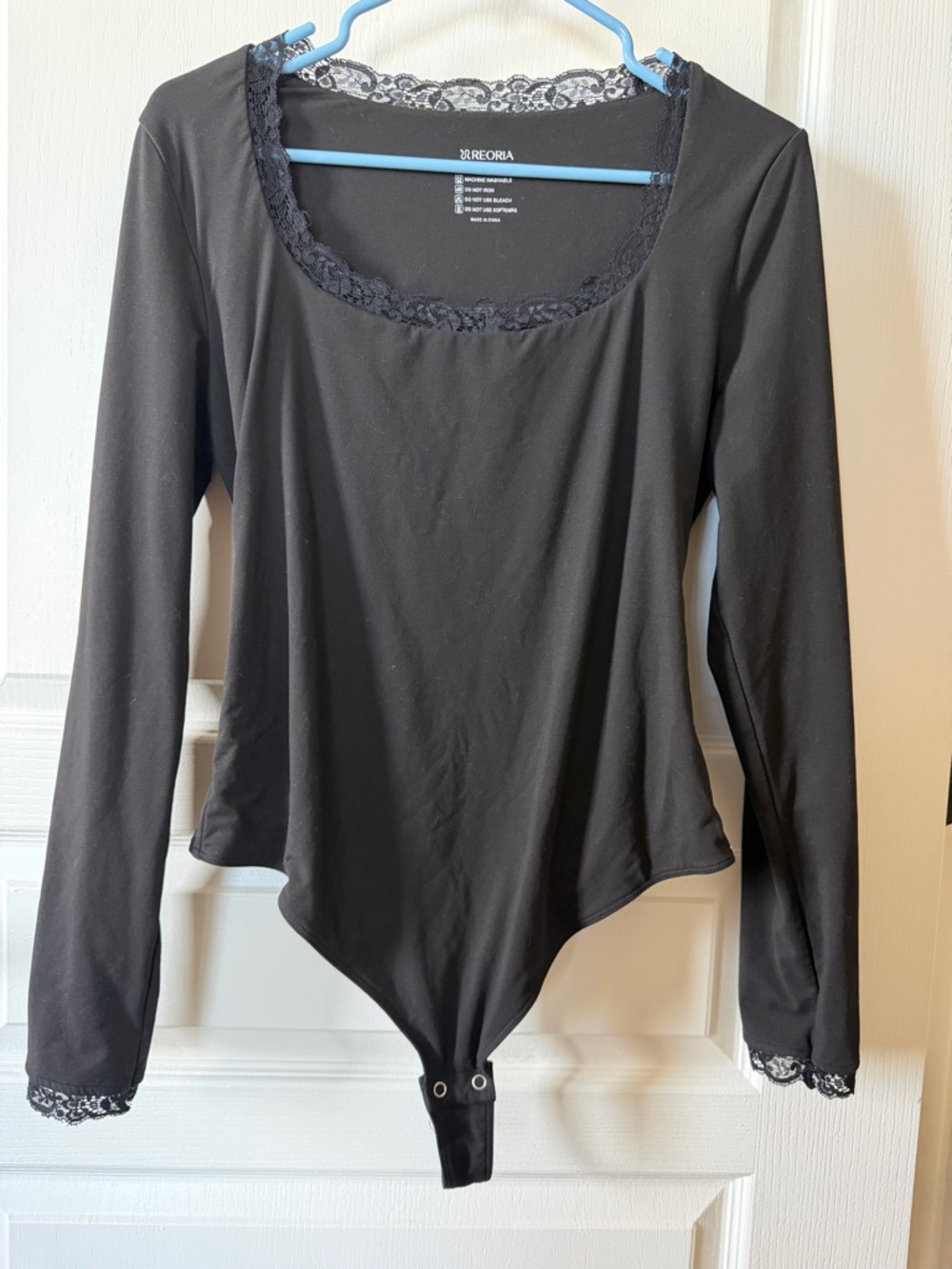 ReoRia Black Lace-Trim Long Sleeve Bodysuit